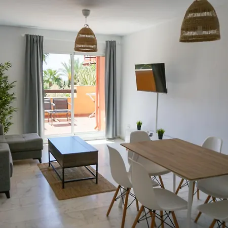Apartamento Two Bedroom Penthouse Marbella, With Sea Views Near Golf And Beaches