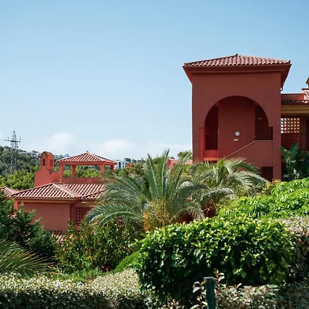 Apartamento Two Bedroom Penthouse Marbella, With Sea Views Near Golf And Beaches *