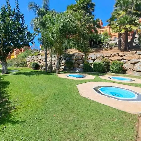 Two Bedroom Penthouse Marbella, With Sea Views Near Golf And Beaches *